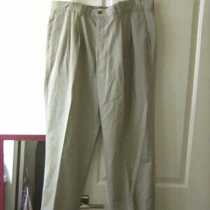 Mens Dockers 38x36 khaki beige